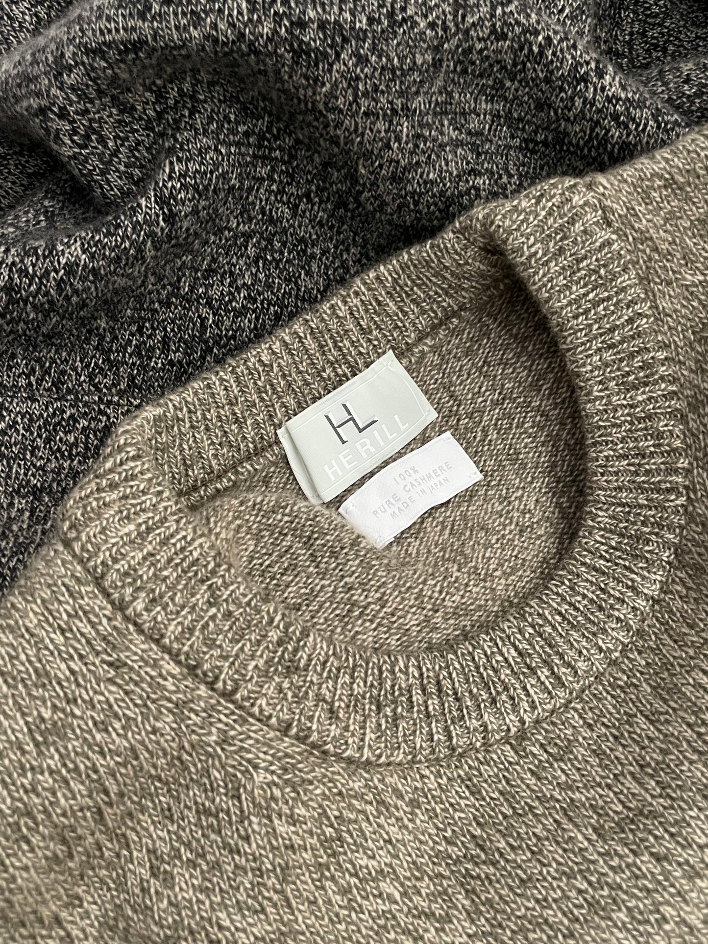 HERILL "GCtwist Pullover"