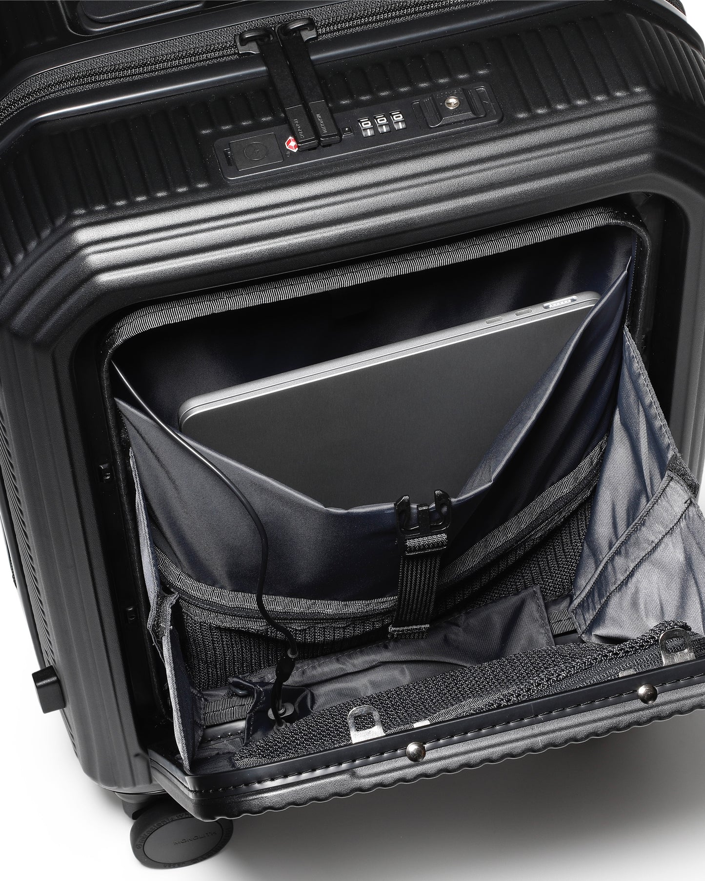 MONOLITH "SUITECASE PRO OCTA 30"