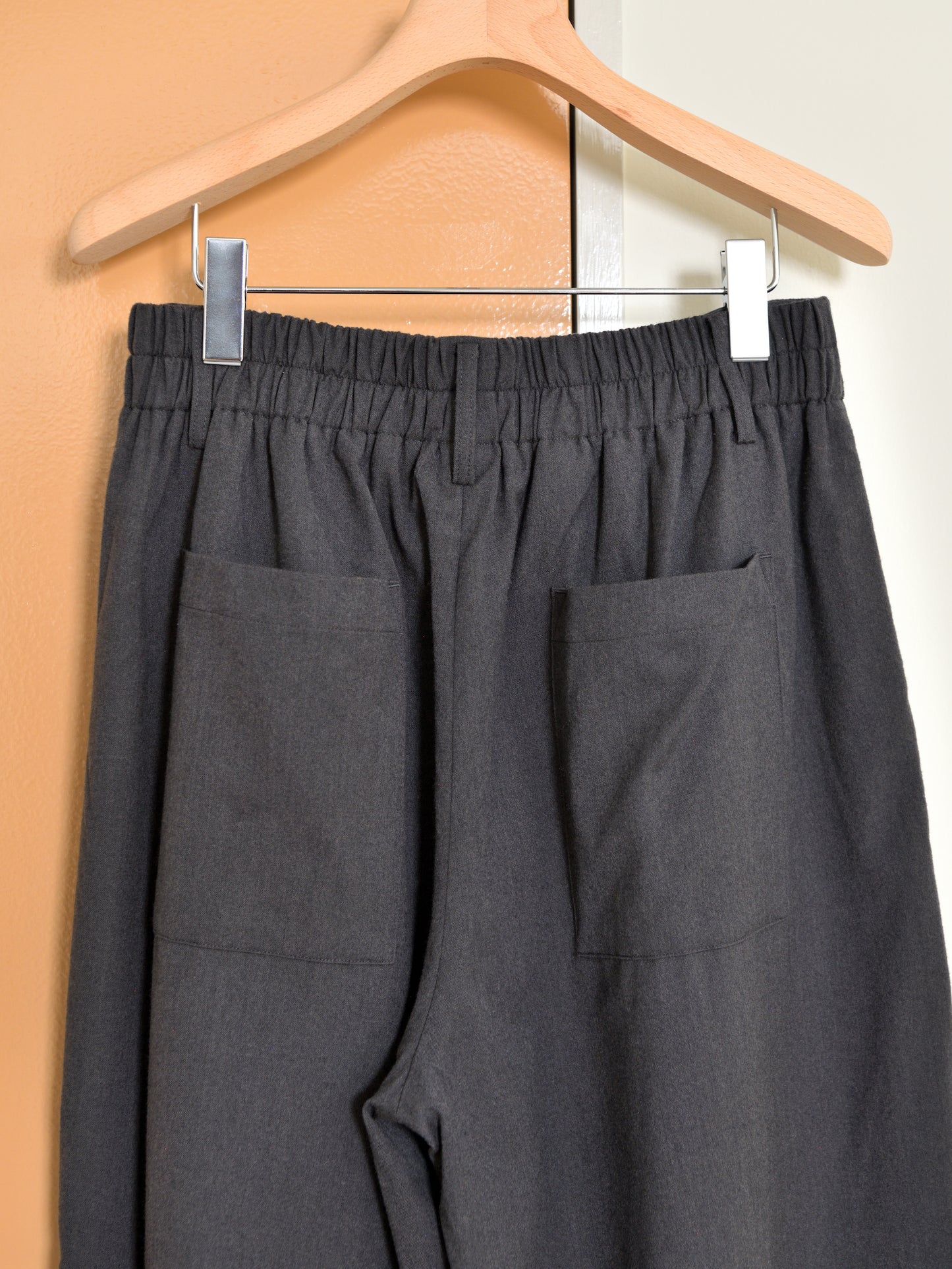 de dam foundation デダムファンデーション Wool Trousers DARK GRAY チャコール トラウザーズ ウール ベーシック オランダ ユニセックス 26AW 愛知県 名古屋 丸の内 セレクトショップ THIRD PLACE サードプレイス