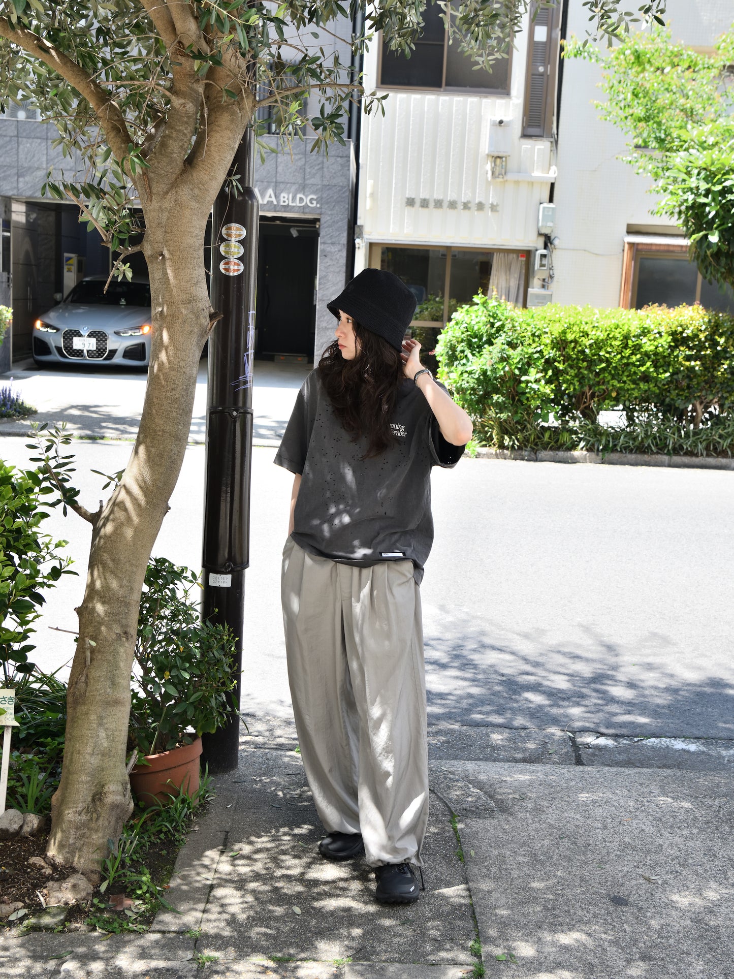 YOKE ヨーク Silk Nylon 2Pleated Easy Pants YK26SS01177P ナイロン シルク スラックス ベージュ 26SS 日本取り扱い 名古屋 丸の内 セレクトショップ THIRD PLACE サードプレイス