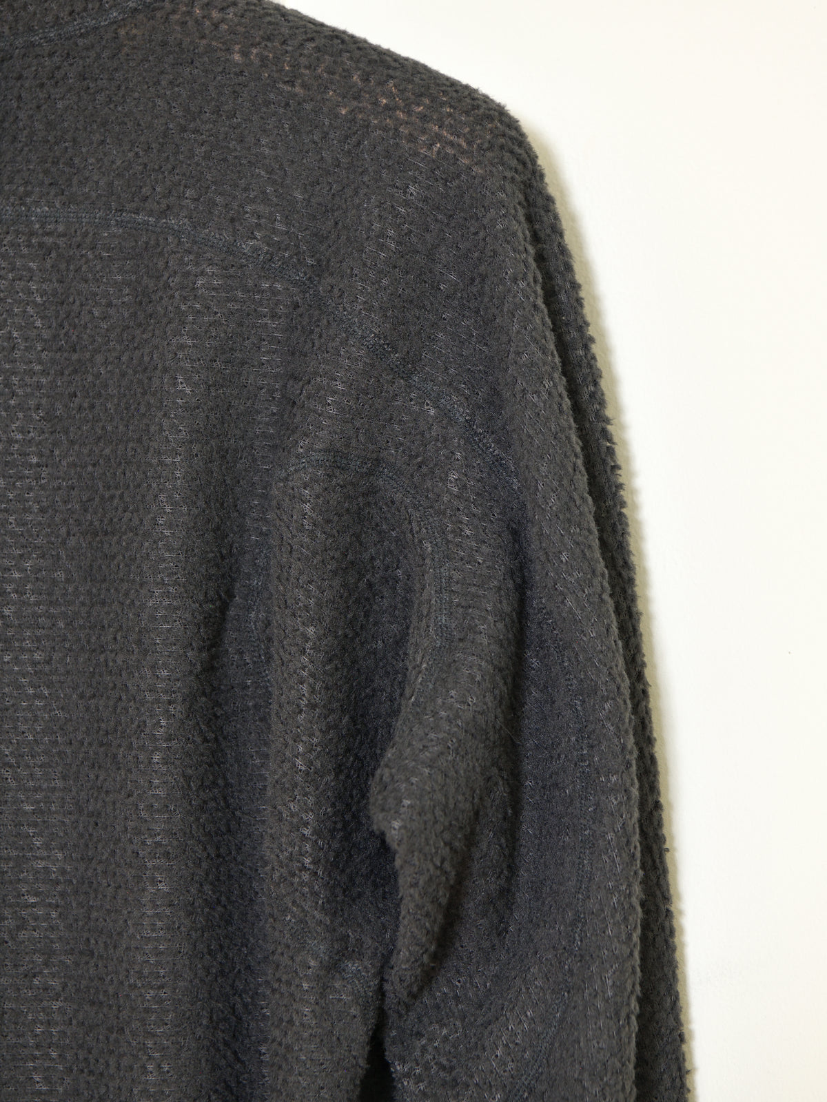 SATISFY サティスファイ FuzzFleece AD Half-Zip PHANTOM 11024-88000 ブラック グレー POLYESTER ポリエステル Polartec ポーラテック フリース インナー インサレーション フランス パリ paris 26FW 日本取り扱い 名古屋 丸の内 セレクトショップ THIRD PLACE サードプレイス