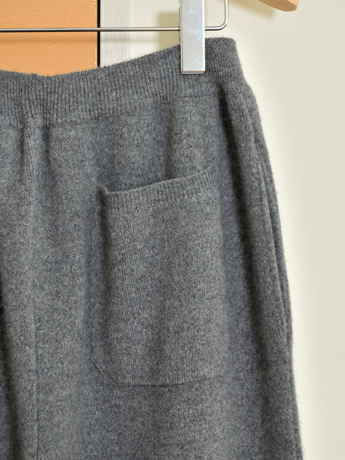 YOKE ヨーク Cashmere Knit Pants YK26FW01417S GRAY グレー カシミア スウェット 26FW 日本取り扱い 名古屋 丸の内 セレクトショップ THIRD PLACE サードプレイス