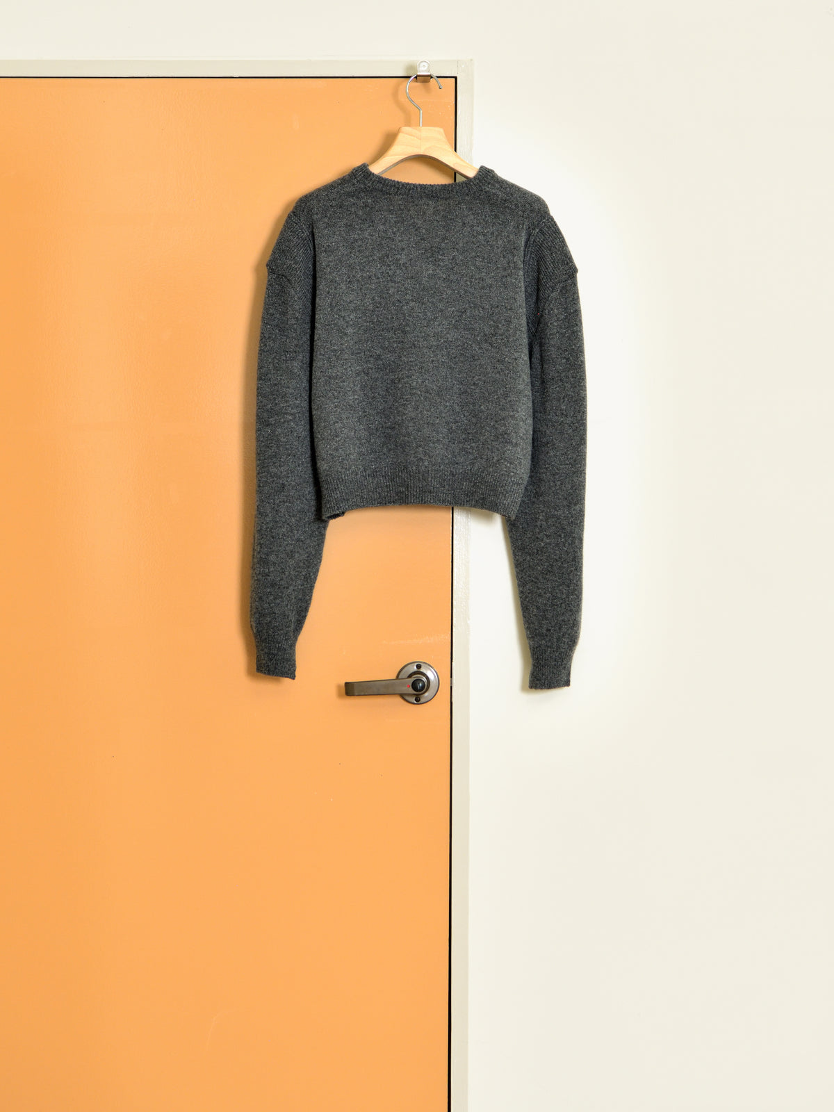 KAYLE ケイル PATCH PANEL V-NECK KNIT CHARCOAL K-2101 チャコール ニット メリノウール ウール レディース 26FW 日本取り扱い 名古屋 丸の内 セレクトショップ THIRD PLACE サードプレイス