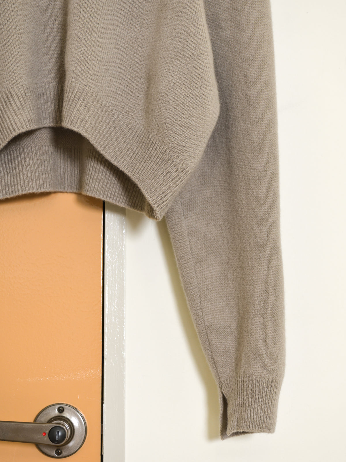 KAYLE ケイル PATCH PANEL V-NECK KNIT TAUPE K-2101 トープ ニット メリノウール ウール レディース 26FW 日本取り扱い 名古屋 丸の内 セレクトショップ THIRD PLACE サードプレイス