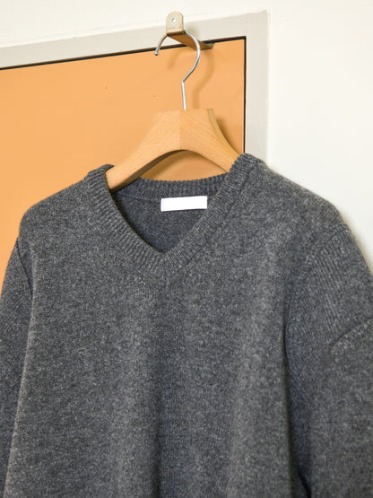KAYLE ケイル PATCH PANEL V-NECK KNIT CHARCOAL K-2101 チャコール ニット メリノウール ウール レディース 26FW 日本取り扱い 名古屋 丸の内 セレクトショップ THIRD PLACE サードプレイス