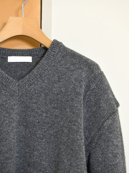 KAYLE ケイル PATCH PANEL V-NECK KNIT CHARCOAL K-2101 チャコール ニット メリノウール ウール レディース 26FW 日本取り扱い 名古屋 丸の内 セレクトショップ THIRD PLACE サードプレイス