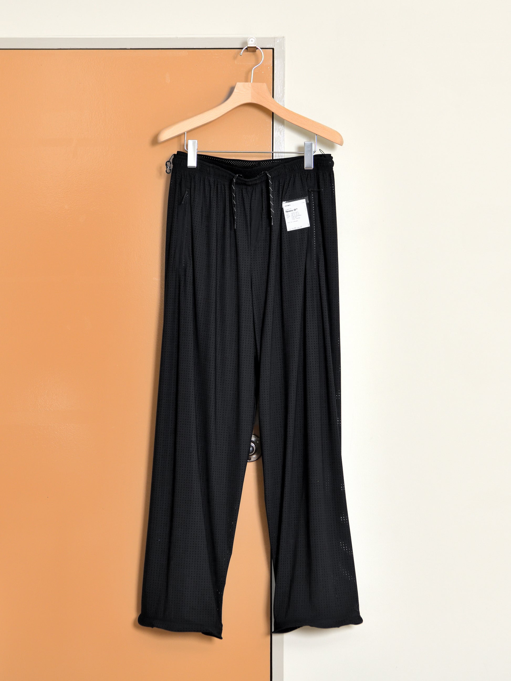 SATISFY サティスファイ Space-O Jogger Pants 12049-00000 パンツ ランニング イタリア フランス 26ss JETBLACK ジェットブラック ブラック 通販 愛知県 名古屋 丸の内 セレクトショップ THIRD PLACE サードプレイス