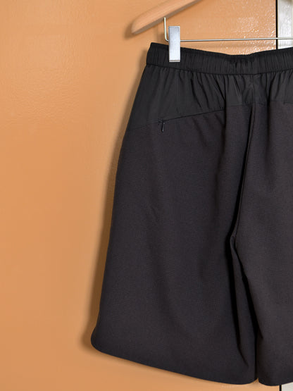 HIKING PATROL ハイキングパトロール SS26205 ORBIT LT TECHNICAL SHORTS  チャコール ブラック ナイロンショーツ 北欧 ノルウェー アウトドア 都会 26SS 愛知県 名古屋 丸の内 セレクトショップ THIRD PLACE サードプレイス