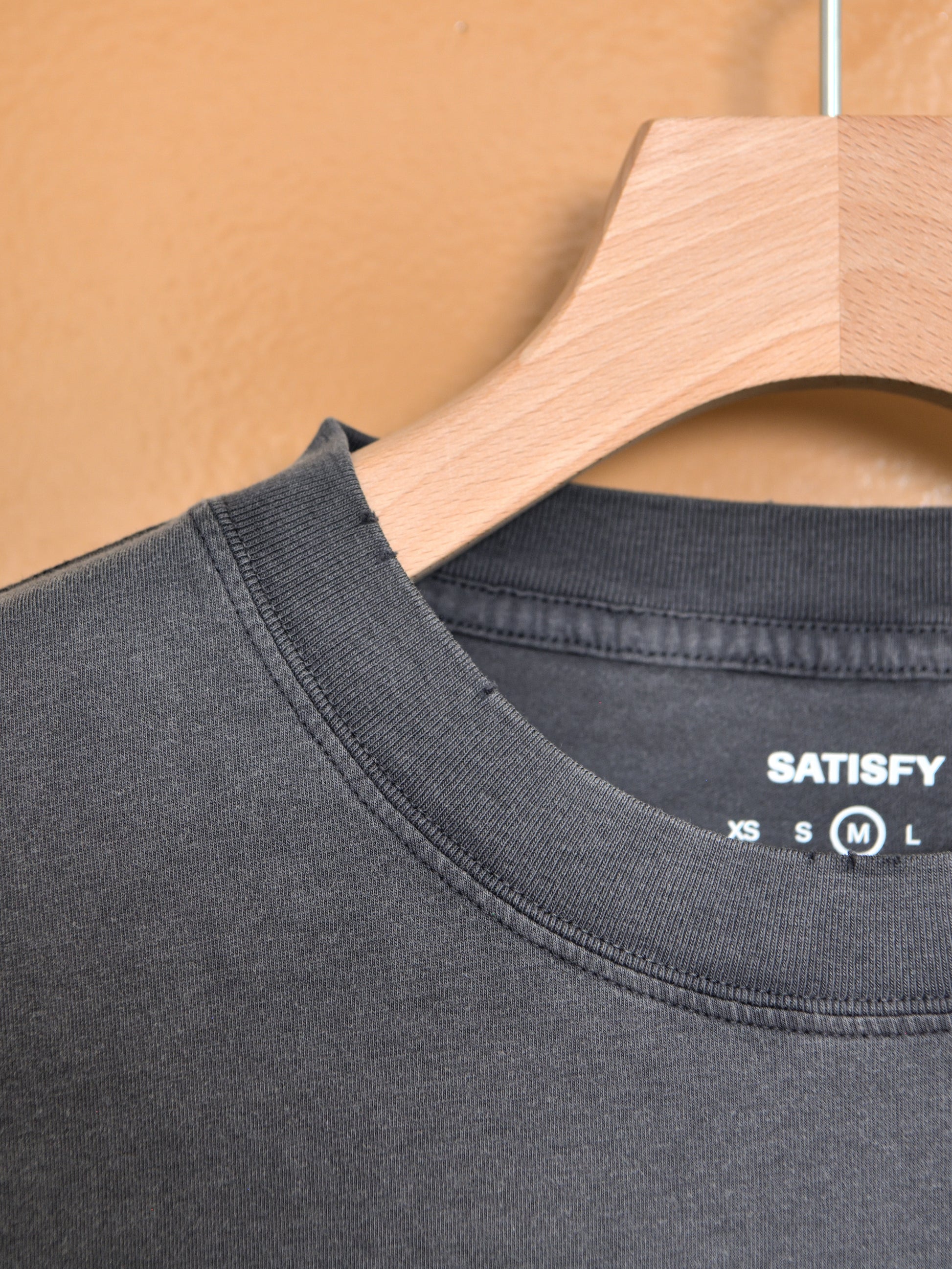 SATISFY サティスファイ MothTech T-shirt 11006-00A02 Tシャツ ランニング イタリア フランス 26ss AGEBLACK ヴィンテージ  ブラック 通販 愛知県 名古屋 丸の内 セレクトショップ THIRD PLACE サードプレイス
