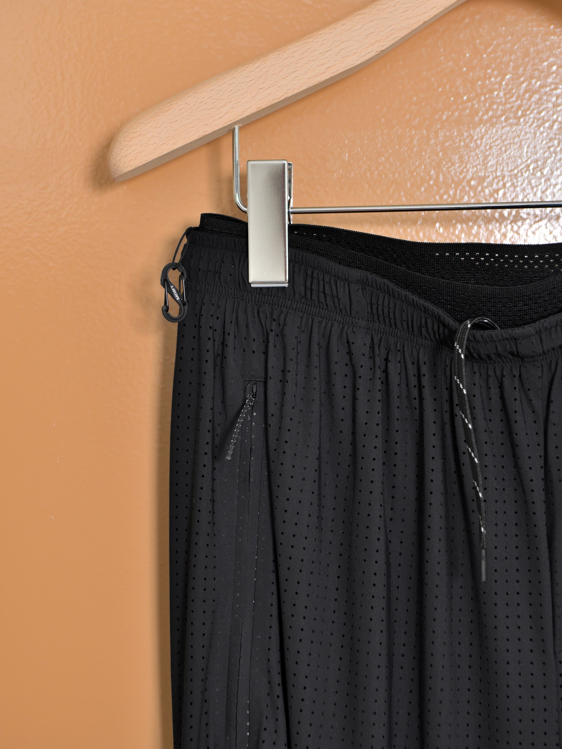SATISFY サティスファイ Space-O Jogger Pants 12049-00000 パンツ ランニング イタリア フランス 26ss JETBLACK ジェットブラック ブラック 通販 愛知県 名古屋 丸の内 セレクトショップ THIRD PLACE サードプレイス