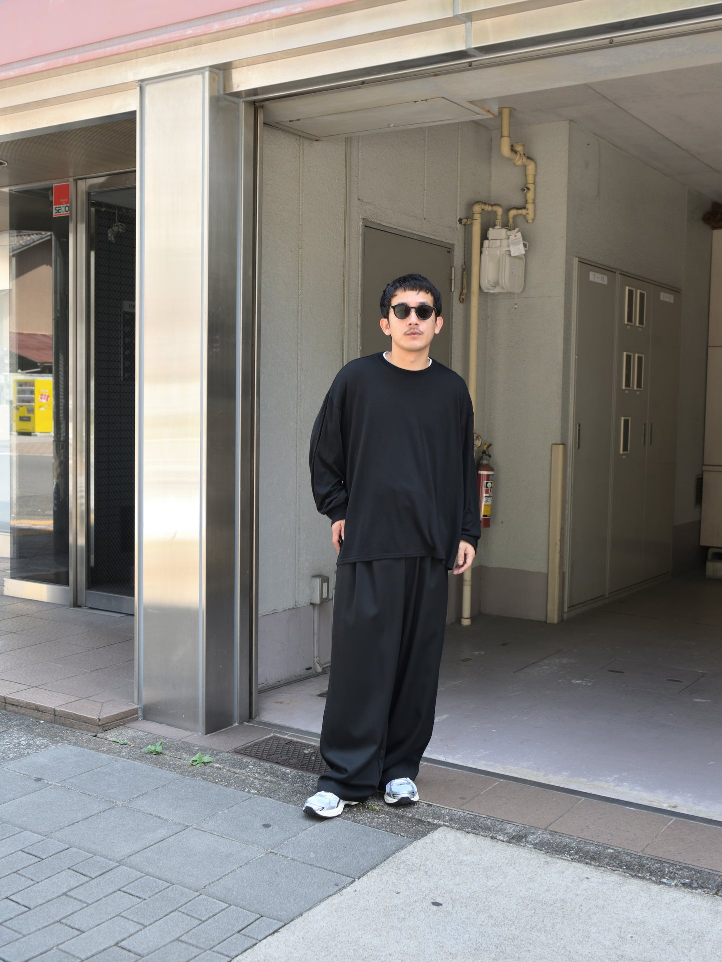 Antwort アントワート MERINO WOOL LS TEE ANT-TS005 ウールL/S WOOL GABARDINE WIDE EASY PANTS ANT-PT004 ウールギャバジン BLACK ブラック 26AW 愛知県 名古屋 丸の内 セレクトショップ THIRD PLACE サードプレイス