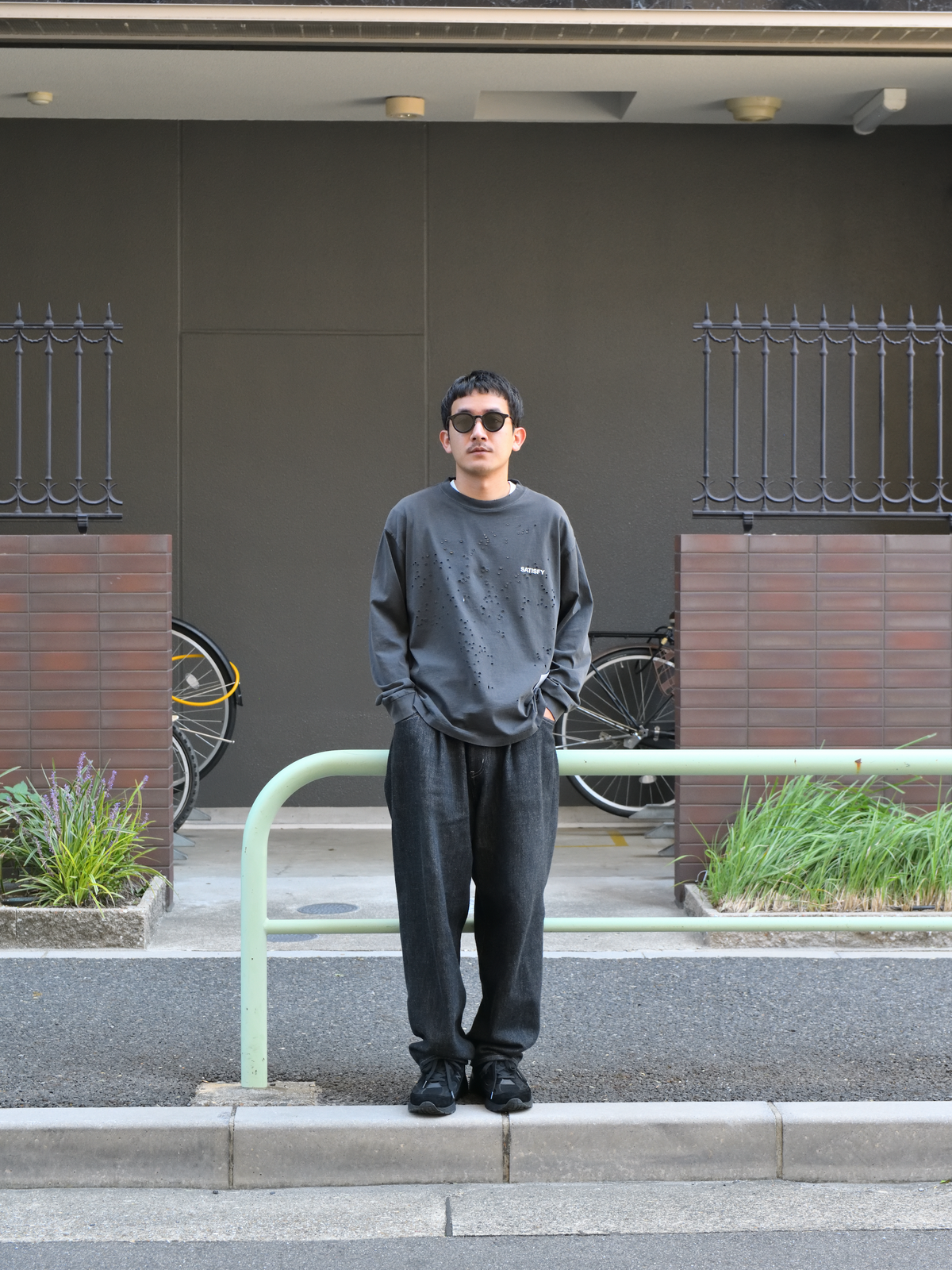 SATISFY サティスファイ MothTech Long Tee AGED BLACK 11113-00A02 ブラック ビンテージ加工 COTTON コットン フランス パリ paris 26FW 日本取り扱い 名古屋 丸の内 セレクトショップ THIRD PLACE サードプレイス