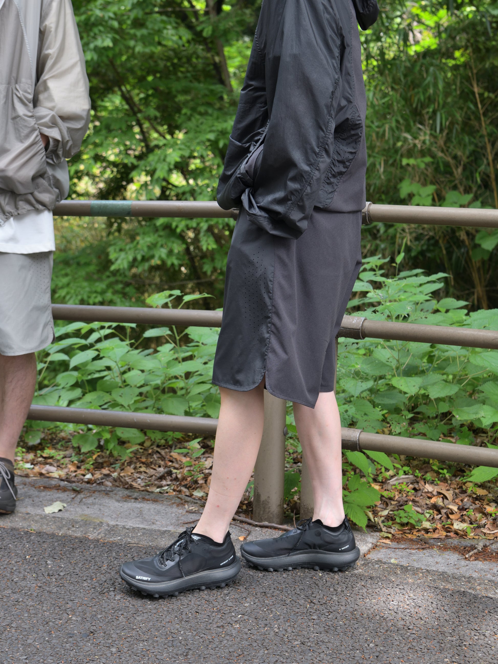 HIKING PATROL ハイキングパトロール SS26205 ORBIT LT TECHNICAL SHORTS  チャコール ブラック ナイロンショーツ 北欧 ノルウェー アウトドア 都会 26SS 愛知県 名古屋 丸の内 セレクトショップ THIRD PLACE サードプレイス