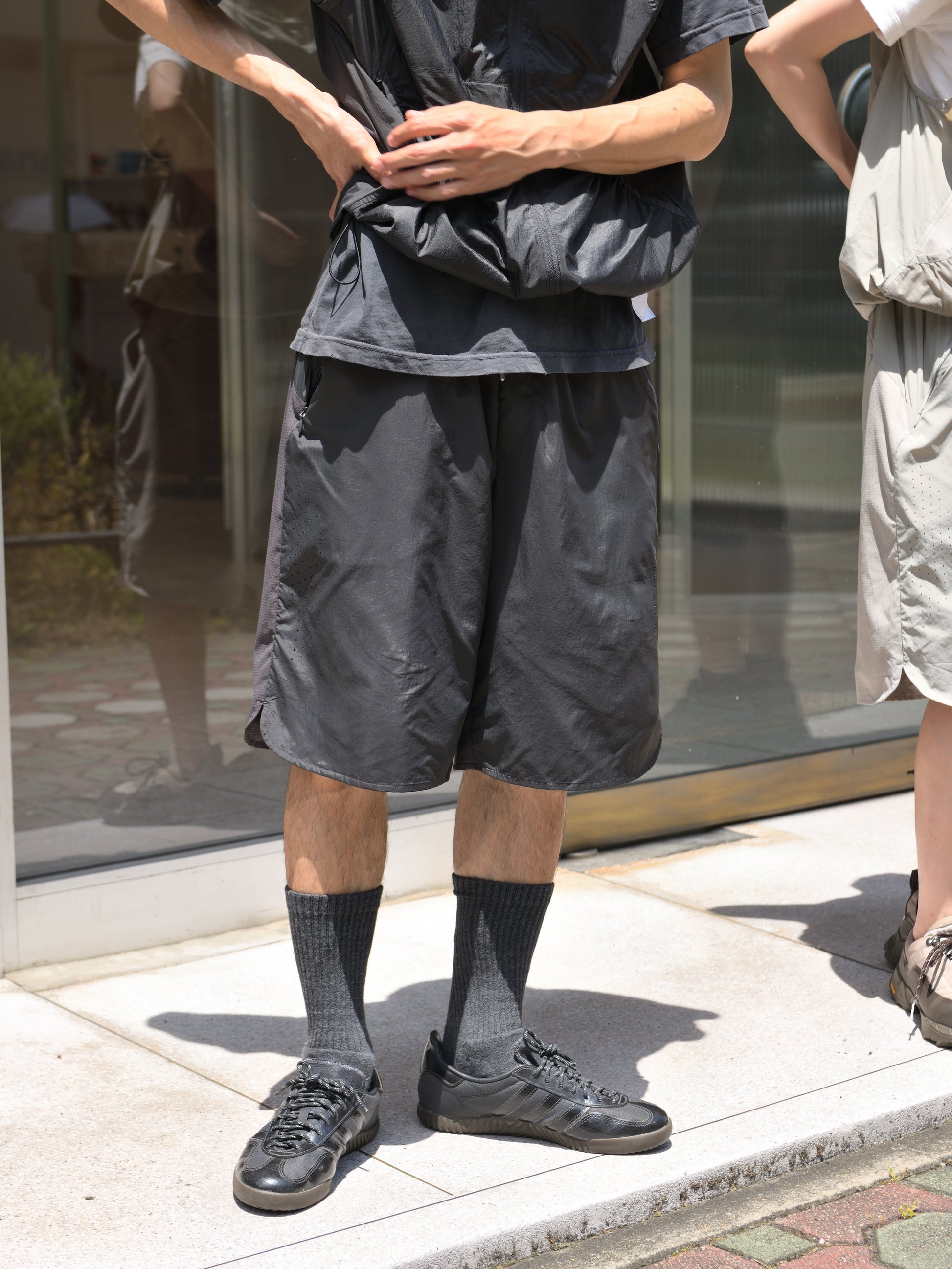 HIKING PATROL ハイキングパトロール SS26205 ORBIT LT TECHNICAL SHORTS  チャコール ブラック ナイロンショーツ 北欧 ノルウェー アウトドア 都会 26SS 愛知県 名古屋 丸の内 セレクトショップ THIRD PLACE サードプレイス