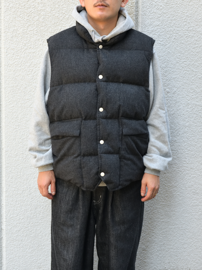 HERILL へリル Cashmere Woodchoppers Vest 26-011-HL-8350-30 CHARCOAL カシミヤ シルク ダウン DOWN ベスト 26FW 日本取り扱い 名古屋 丸の内 セレクトショップ THIRD PLACE サードプレイス