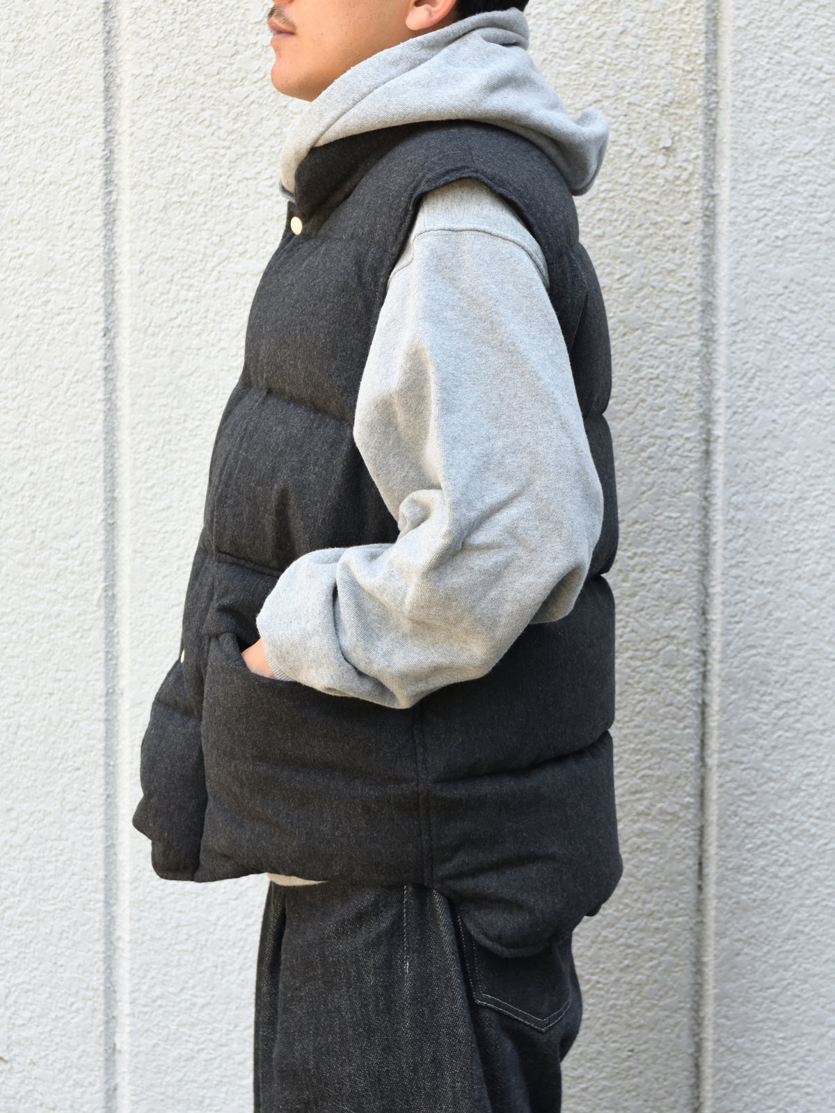 HERILL へリル Cashmere Woodchoppers Vest 26-011-HL-8350-30 CHARCOAL カシミヤ シルク ダウン DOWN ベスト 26FW 日本取り扱い 名古屋 丸の内 セレクトショップ THIRD PLACE サードプレイス