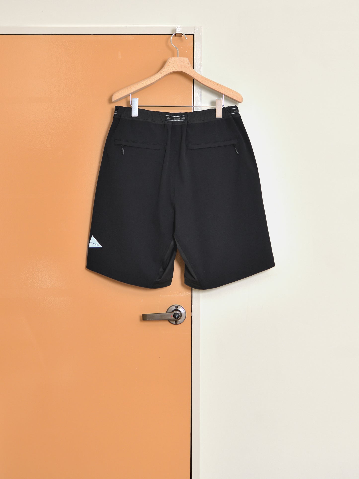andwander trek short pants 574-6122009 ショーツ ブラック  定番 日本 名古屋 セレクトショップ THIRD PLACE サードプレイス 名古屋 愛知県 東海 セレクトショップ THIRD PLACE サードプレイス
