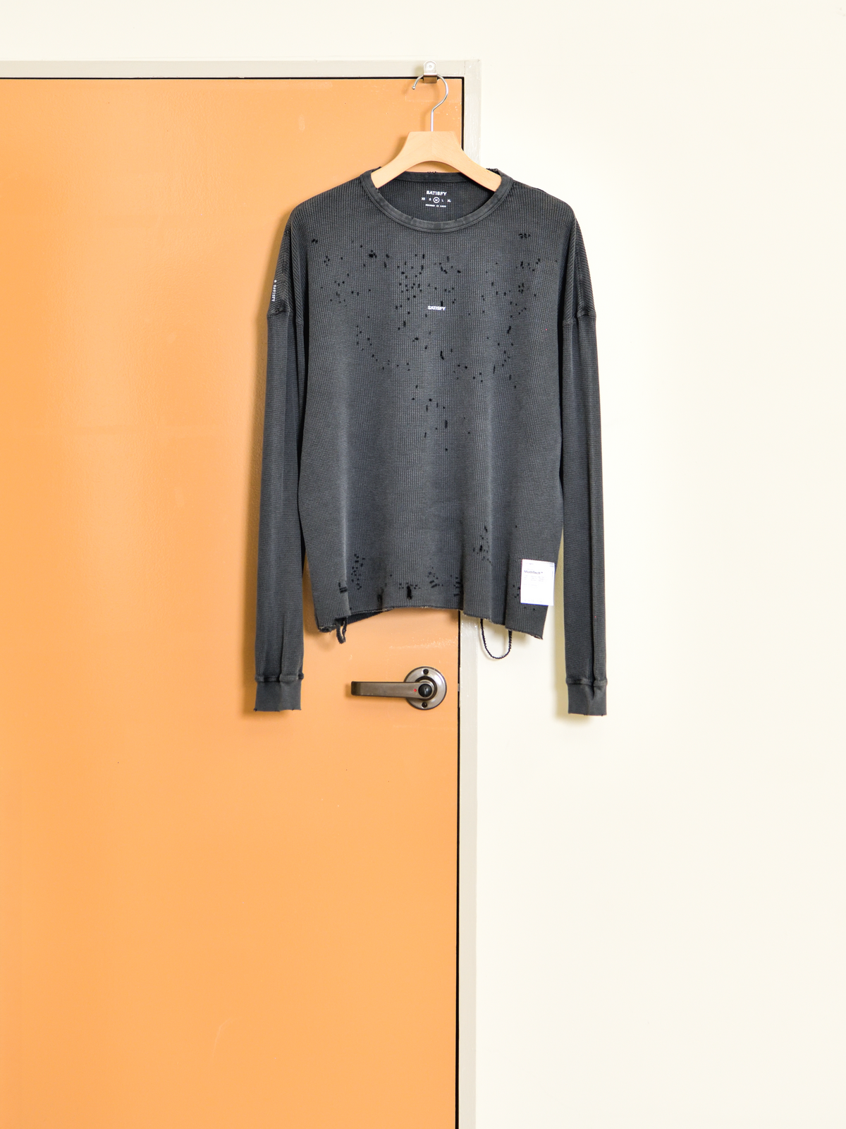SATISFY サティスファイ MothTech Waffle Long Tee AGED BLACK 11113-00A01 ブラック ビンテージ加工 コットン COTTON フランス パリ paris 26FW 日本取り扱い 名古屋 丸の内 セレクトショップ THIRD PLACE サードプレイス