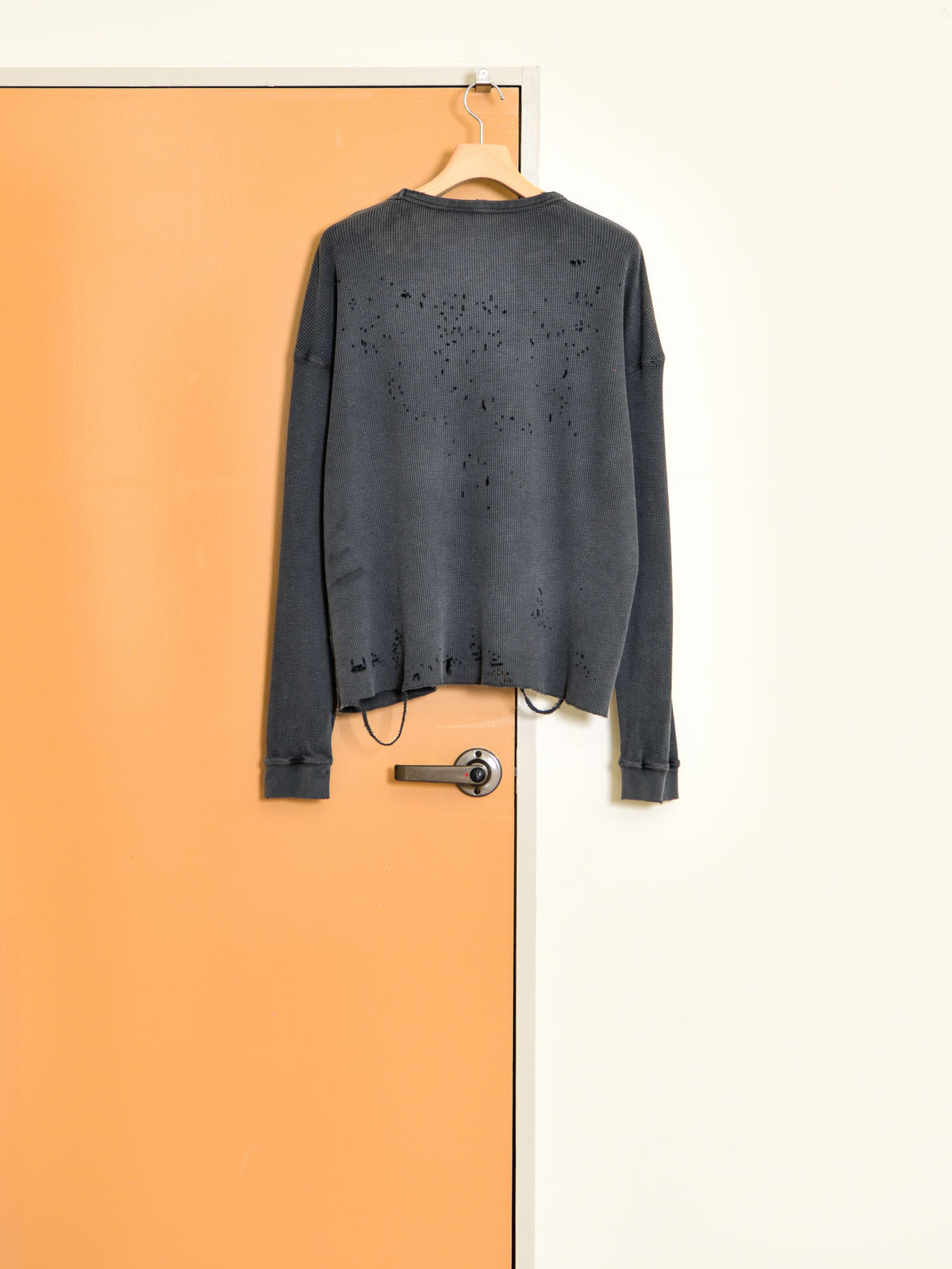 SATISFY サティスファイ MothTech Waffle Long Tee AGED BLACK 11113-00A01 ブラック ビンテージ加工 コットン COTTON フランス パリ paris 26FW 日本取り扱い 名古屋 丸の内 セレクトショップ THIRD PLACE サードプレイス