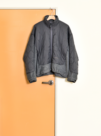andwander アンドワンダー quilting fleece jacket 574-6281040 GRAY グレー フリース ジャケット ナイロン アウトドア 登山 キャンプ 26FW 日本取り扱い 名古屋 丸の内 セレクトショップ THIRD PLACE サードプレイス