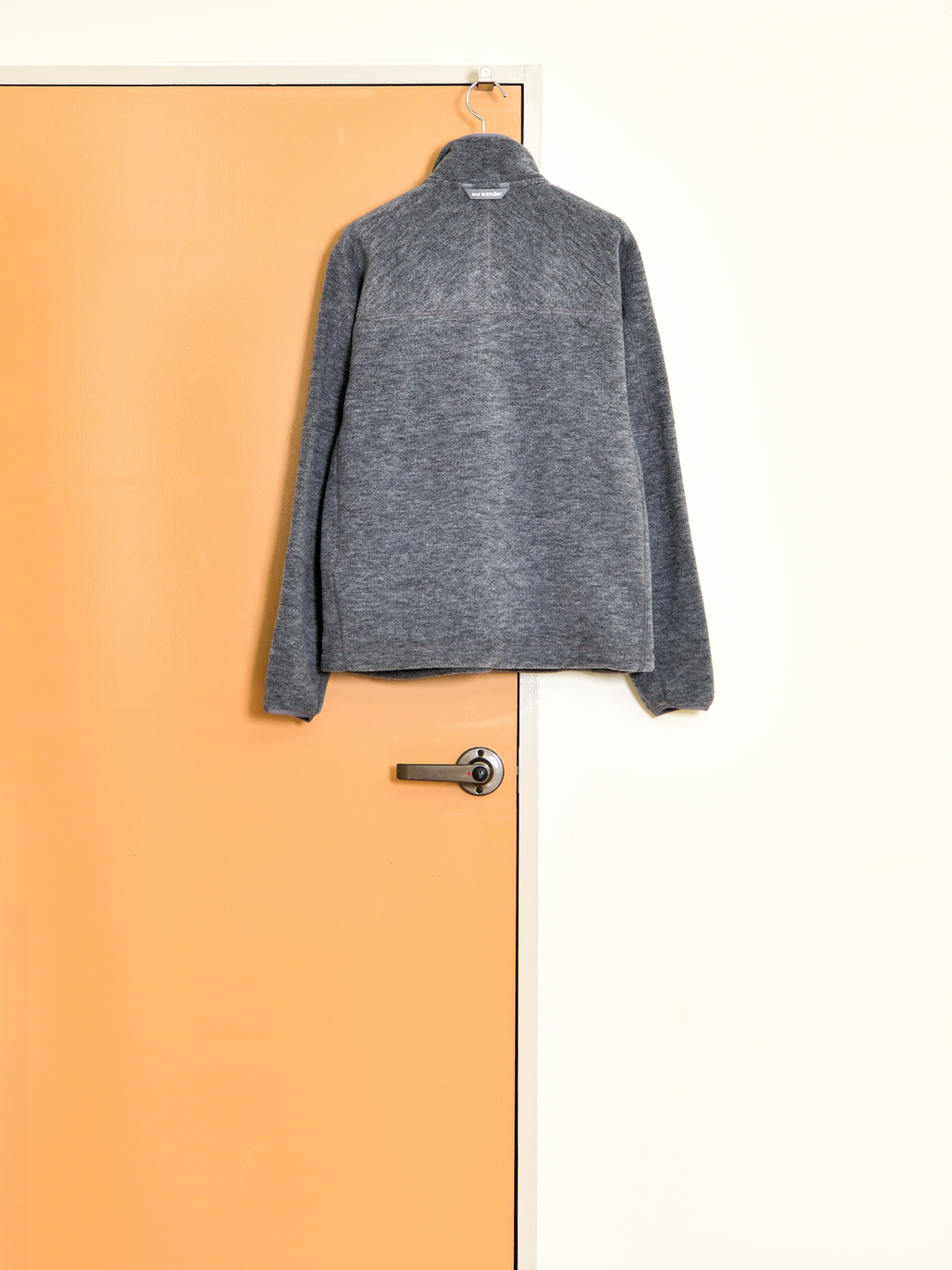 andwander アンドワンダー wool fleece pullover 574-6281053 GRAY グレー フリース ウール ポリエステル アウトドア 登山 キャンプ 26FW 日本取り扱い 名古屋 丸の内 セレクトショップ THIRD PLACE サードプレイス