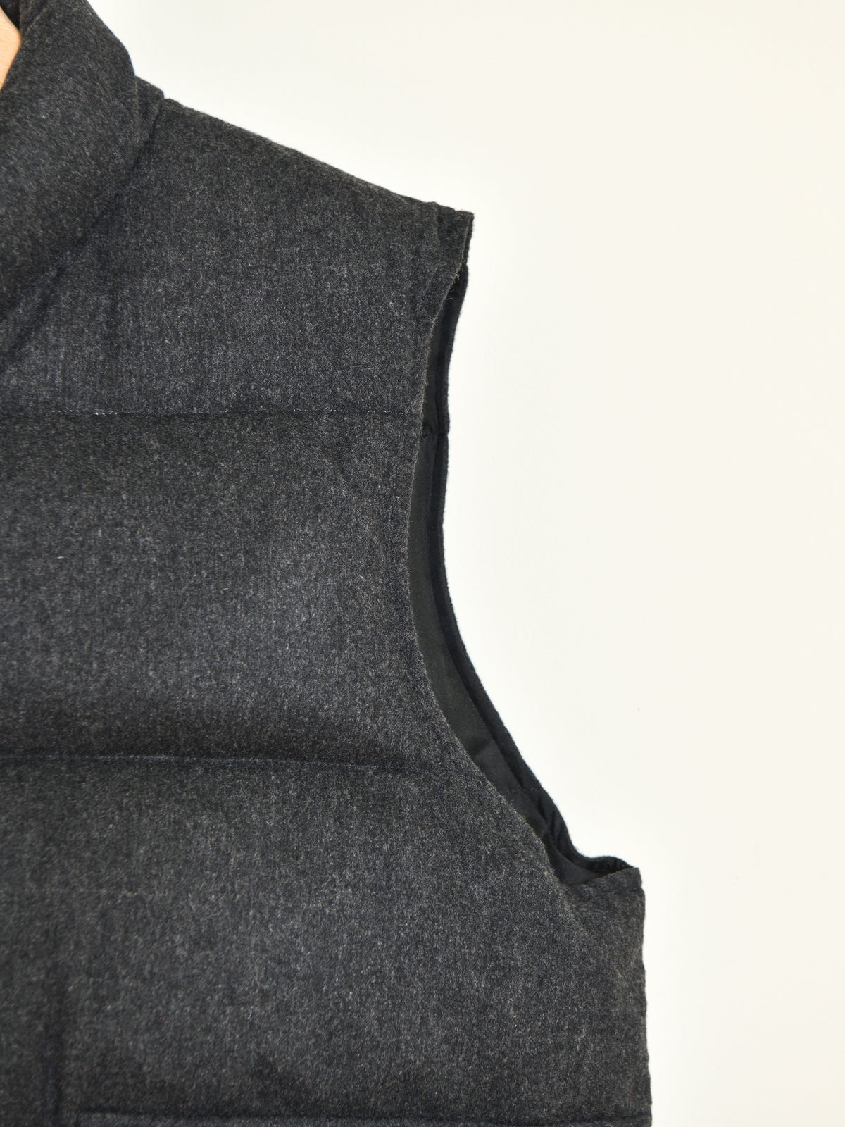 HERILL へリル Cashmere Woodchoppers Vest 26-011-HL-8350-30 CHARCOAL カシミヤ シルク ダウン DOWN ベスト 26FW 日本取り扱い 名古屋 丸の内 セレクトショップ THIRD PLACE サードプレイス