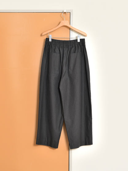 de dam foundation デダムファンデーション Nepped Cotton Trousers SUMI チャコール トラウザーズ セットアップ ベーシック オランダ ユニセックス 26AW 愛知県 名古屋 丸の内 セレクトショップ THIRD PLACE サードプレイス