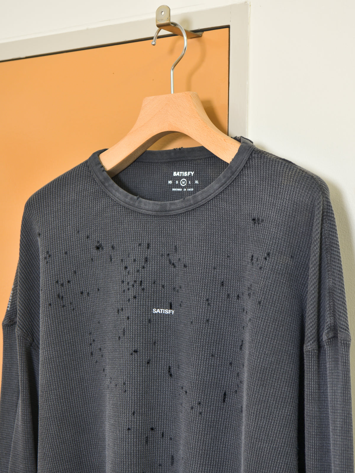 SATISFY サティスファイ MothTech Waffle Long Tee AGED BLACK 11113-00A01 ブラック ビンテージ加工 コットン COTTON フランス パリ paris 26FW 日本取り扱い 名古屋 丸の内 セレクトショップ THIRD PLACE サードプレイス