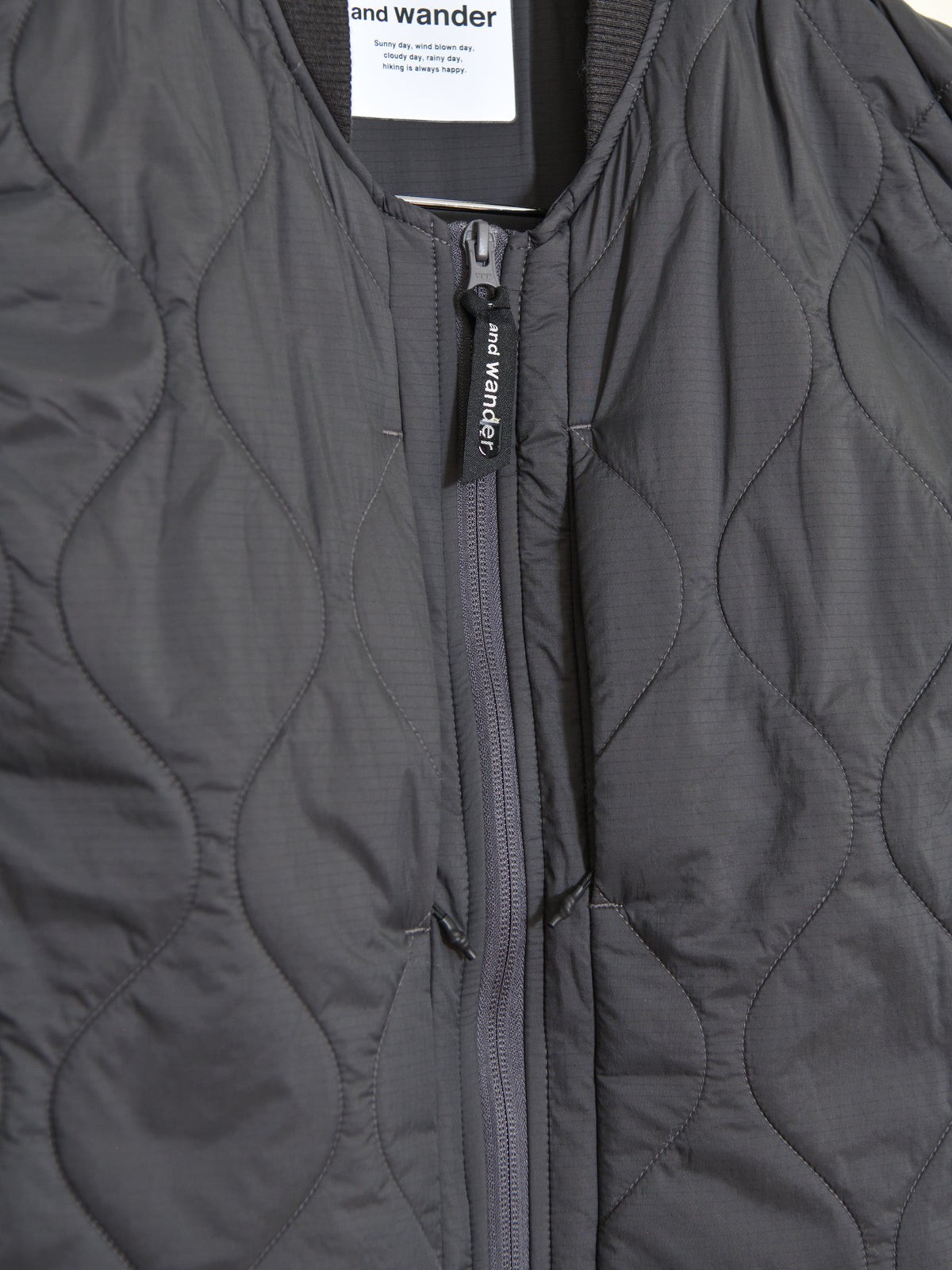 andwander アンドワンダー quilting fleece vest 574-6281041 GRAY グレー フリース ベスト ナイロン アウトドア 登山 キャンプ 26FW 日本取り扱い 名古屋 丸の内 セレクトショップ THIRD PLACE サードプレイス