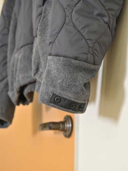 andwander アンドワンダー quilting fleece jacket 574-6281040 GRAY グレー フリース ジャケット ナイロン アウトドア 登山 キャンプ 26FW 日本取り扱い 名古屋 丸の内 セレクトショップ THIRD PLACE サードプレイス