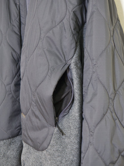 andwander アンドワンダー quilting fleece jacket 574-6281040 GRAY グレー フリース ジャケット ナイロン アウトドア 登山 キャンプ 26FW 日本取り扱い 名古屋 丸の内 セレクトショップ THIRD PLACE サードプレイス