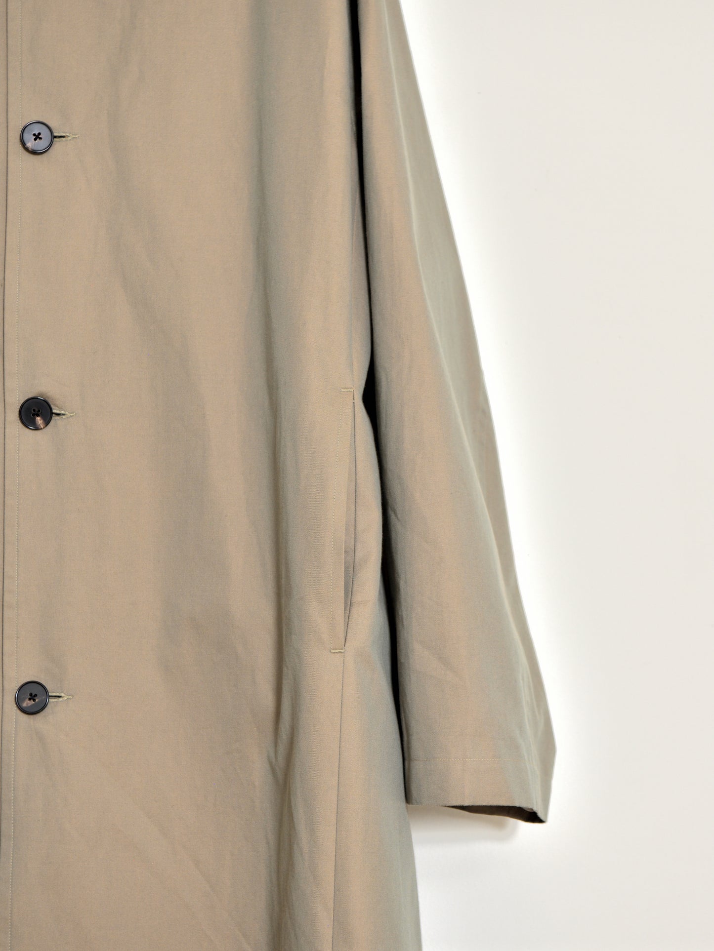 de dam foundation デダムファンデーション Cotton Gabardine Trench Coat KHAKI カーキ コート ベーシック オランダ ユニセックス 26AW 愛知県 名古屋 丸の内 セレクトショップ THIRD PLACE サードプレイス