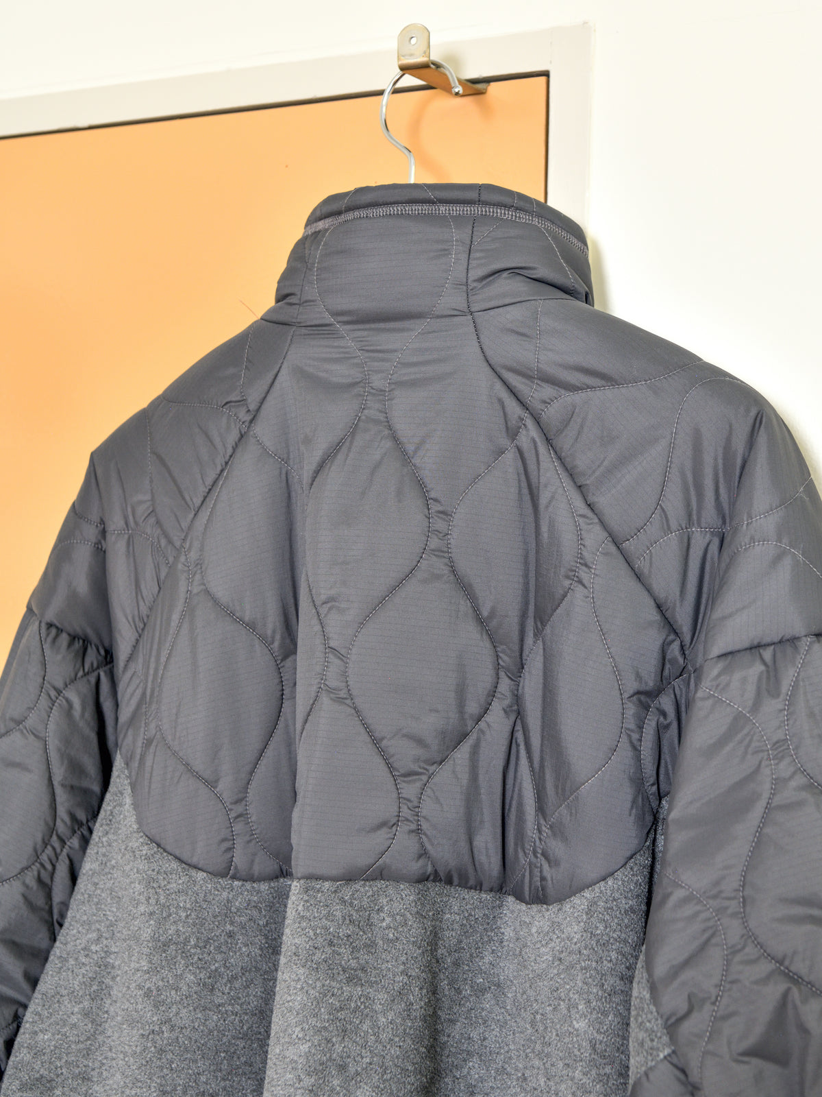 andwander アンドワンダー quilting fleece jacket 574-6281040 GRAY グレー フリース ジャケット ナイロン アウトドア 登山 キャンプ 26FW 日本取り扱い 名古屋 丸の内 セレクトショップ THIRD PLACE サードプレイス