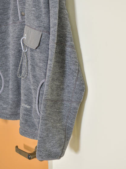 andwander アンドワンダー wool fleece pullover 574-6281053 GRAY グレー フリース ウール ポリエステル アウトドア 登山 キャンプ 26FW 日本取り扱い 名古屋 丸の内 セレクトショップ THIRD PLACE サードプレイス