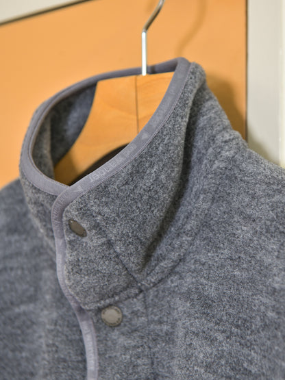 andwander アンドワンダー wool fleece pullover 574-6281053 GRAY グレー フリース ウール ポリエステル アウトドア 登山 キャンプ 26FW 日本取り扱い 名古屋 丸の内 セレクトショップ THIRD PLACE サードプレイス