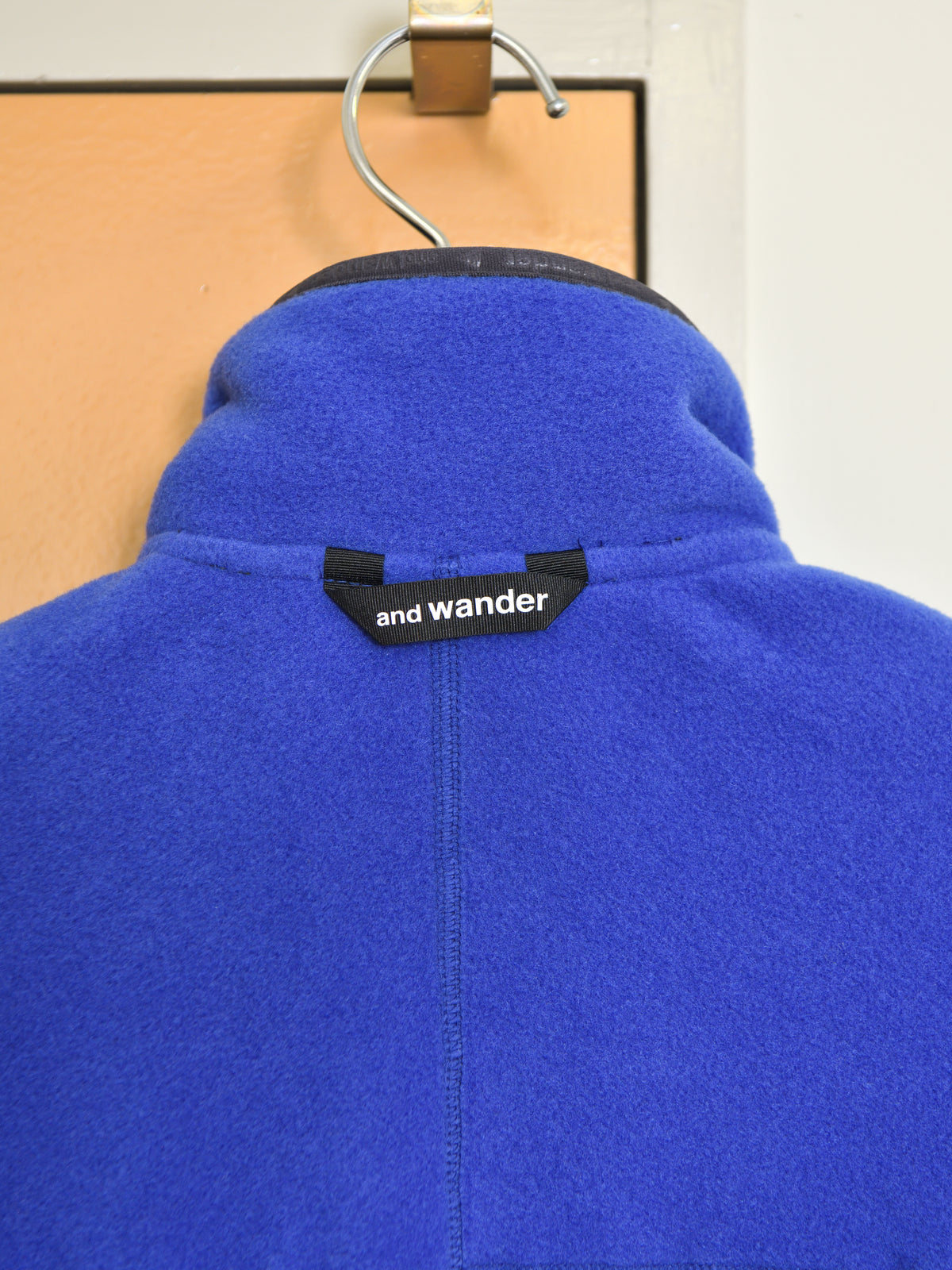 andwander アンドワンダー wool fleece pullover 574-6281053 BLUE ブルー フリース ウール ポリエステル アウトドア 登山 キャンプ 26FW 日本取り扱い 名古屋 丸の内 セレクトショップ THIRD PLACE サードプレイス