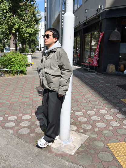  PUFFED SIMPLE JACKET GREEN グリーン CF.22.10.05.01 ジャケットPOLYAMIDE ポリアミド CAMIEL FORTGENS カミエルフォートヘンス SIMPLE PANTS GRAY グレー CF.22.06.02.03 パンツ コットン オランダ 26aw 春夏 日本取り扱い 名古屋 丸の内 セレクトショップ THIRD PLACE サードプレイス