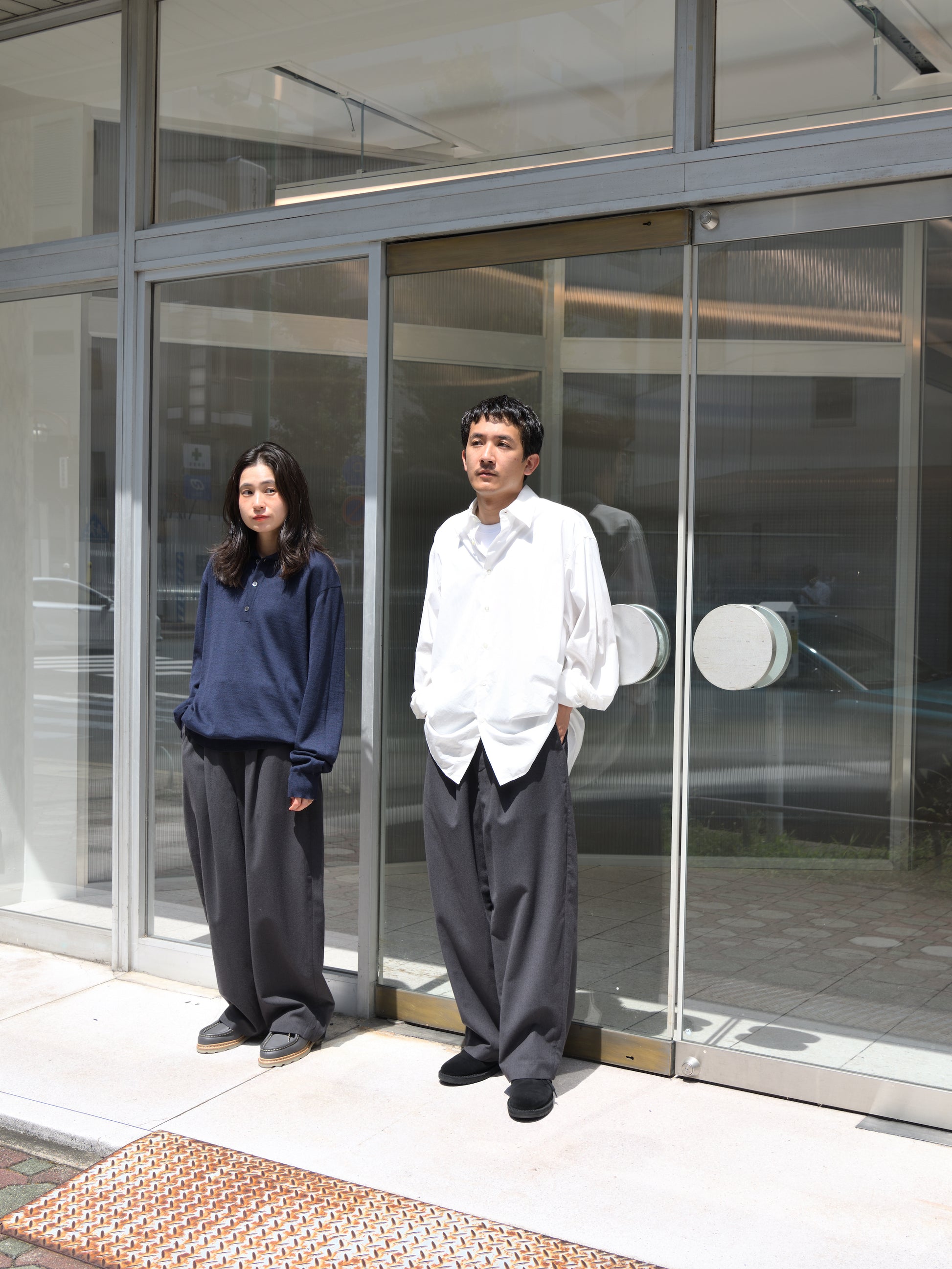 YOKE ヨーク Suvin Gold Cotton Poplin Loose Fit Shirt シャツ de dam foundation デダムファンデーション Wool Trousers DARK GRAY チャコール トラウザーズ ウール ベーシック オランダ ユニセックス 26AW 愛知県 名古屋 丸の内 セレクトショップ THIRD PLACE サードプレイス