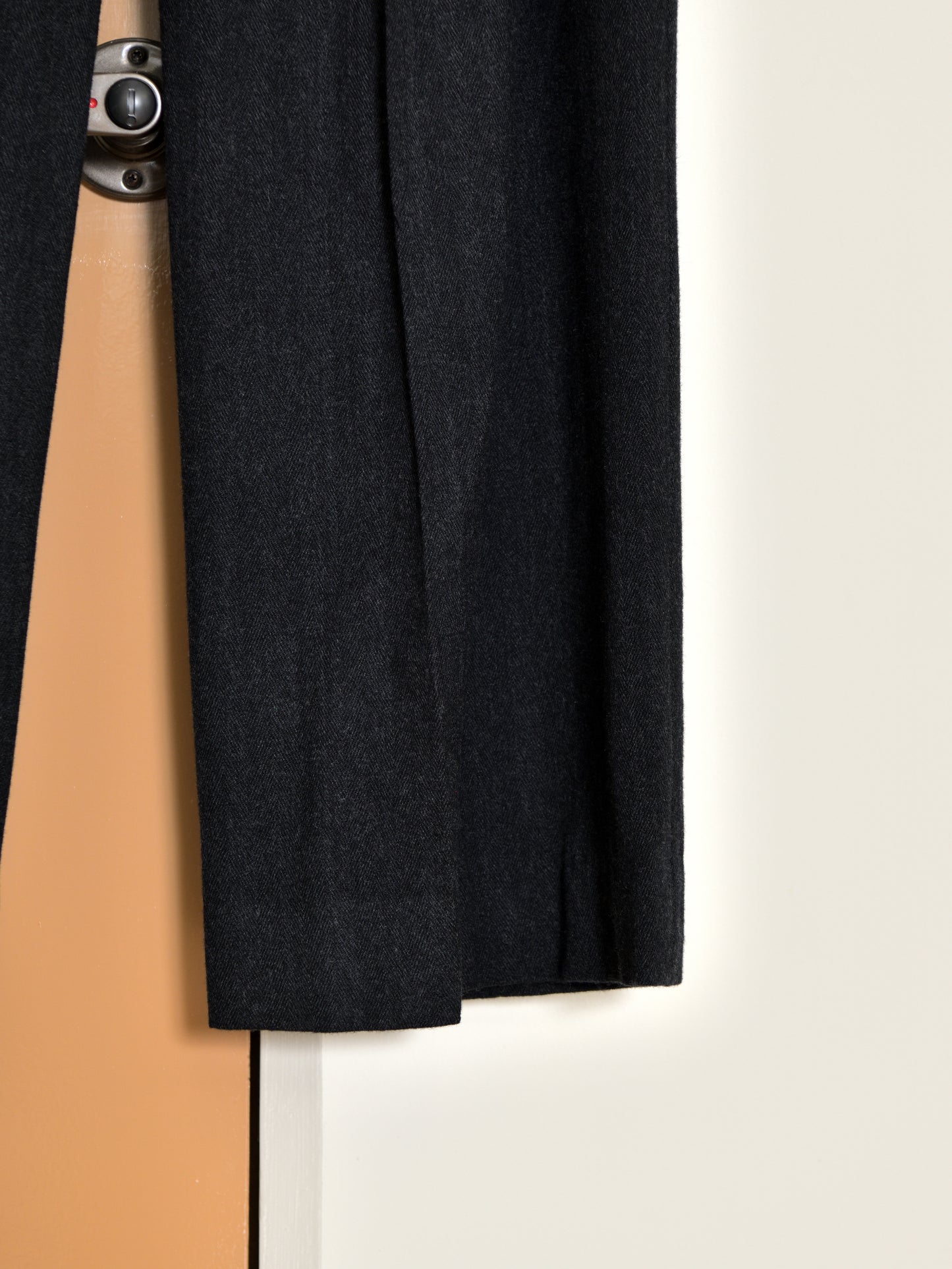 ISSUETHINGS イシューシングス 26b/118-w-00 別注 スラックス BLACK ウール 26AW 愛知県 名古屋 丸の内 ユニセックス セレクトショップ THIRD PLACE サードプレイス