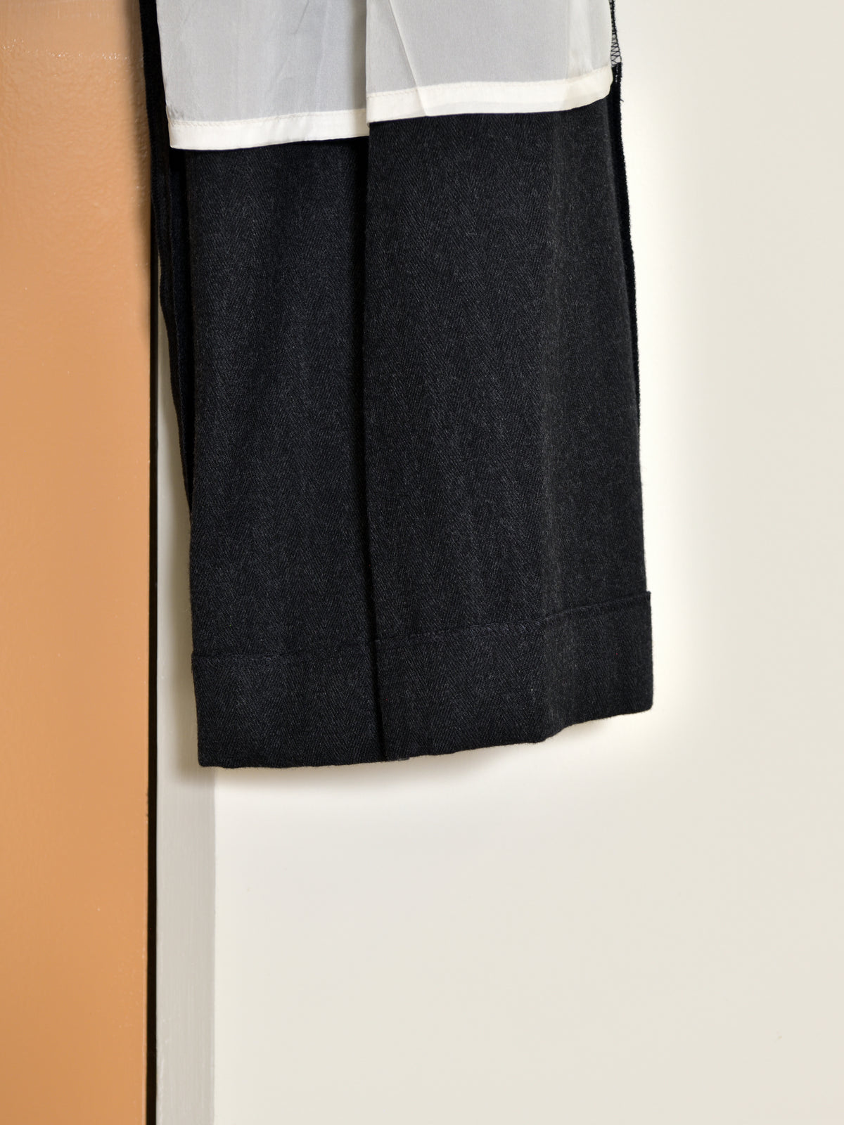 ISSUETHINGS イシューシングス 26b/118-w-00 別注 スラックス BLACK ウール 26AW 愛知県 名古屋 丸の内 ユニセックス セレクトショップ THIRD PLACE サードプレイス