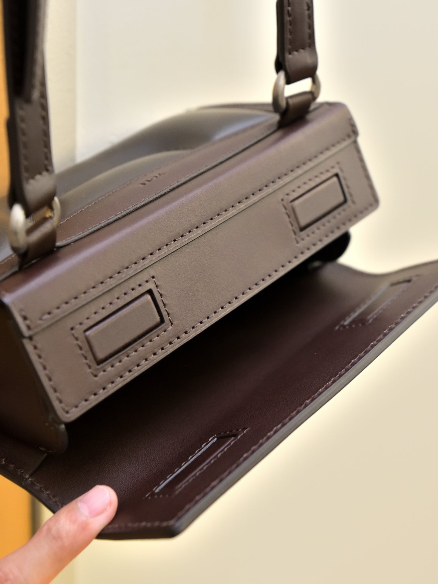 YOKE ヨーク TUCHIYA KABAN Camera Bag YK26FW01402A レザー カウ コラボ BROWN ブラウン 26FW 日本取り扱い 名古屋 丸の内 セレクトショップ THIRD PLACE サードプレイス