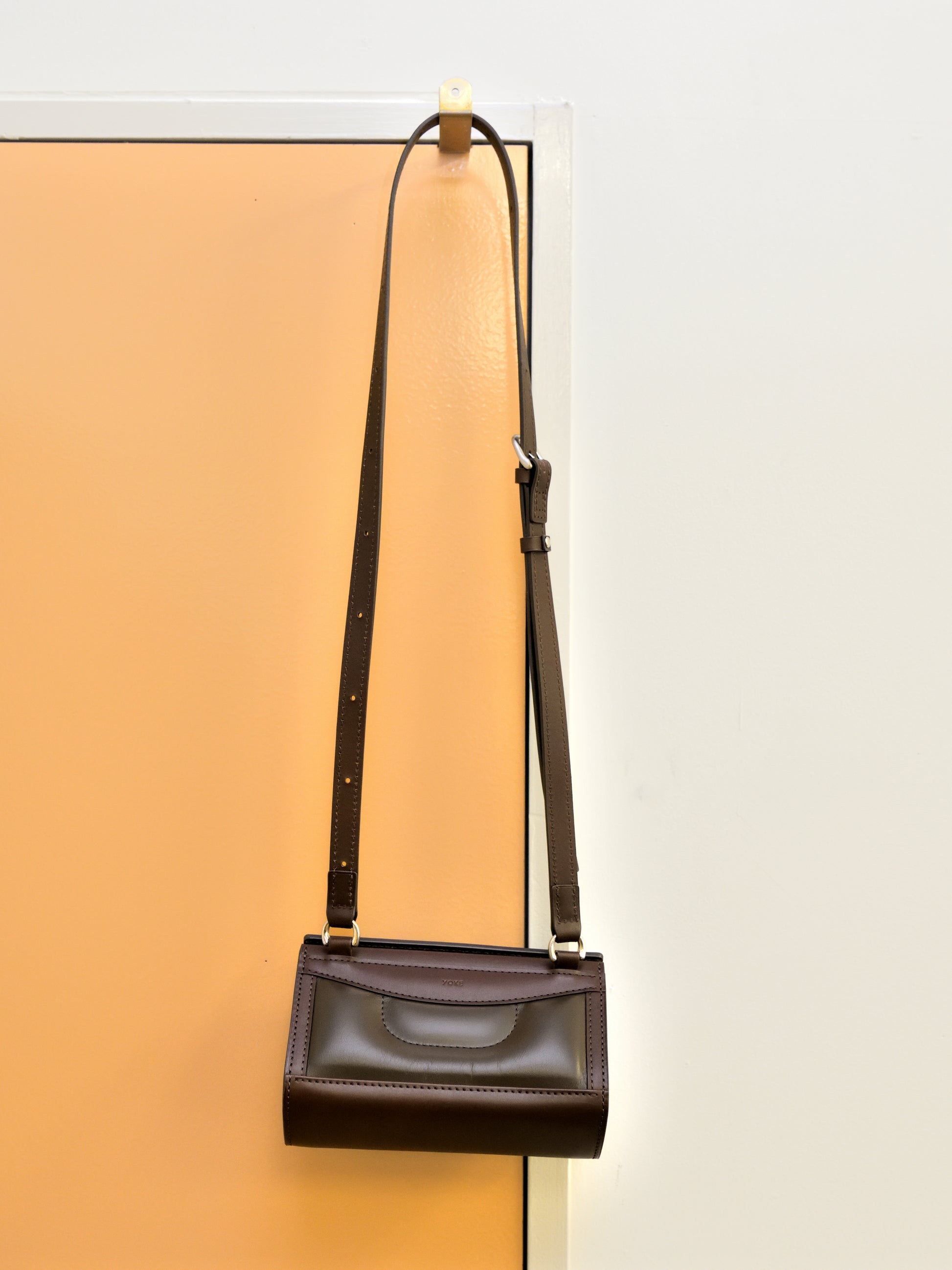 YOKE ヨーク TUCHIYA KABAN Camera Bag YK26FW01402A レザー カウ コラボ BROWN ブラウン 26FW 日本取り扱い 名古屋 丸の内 セレクトショップ THIRD PLACE サードプレイス
