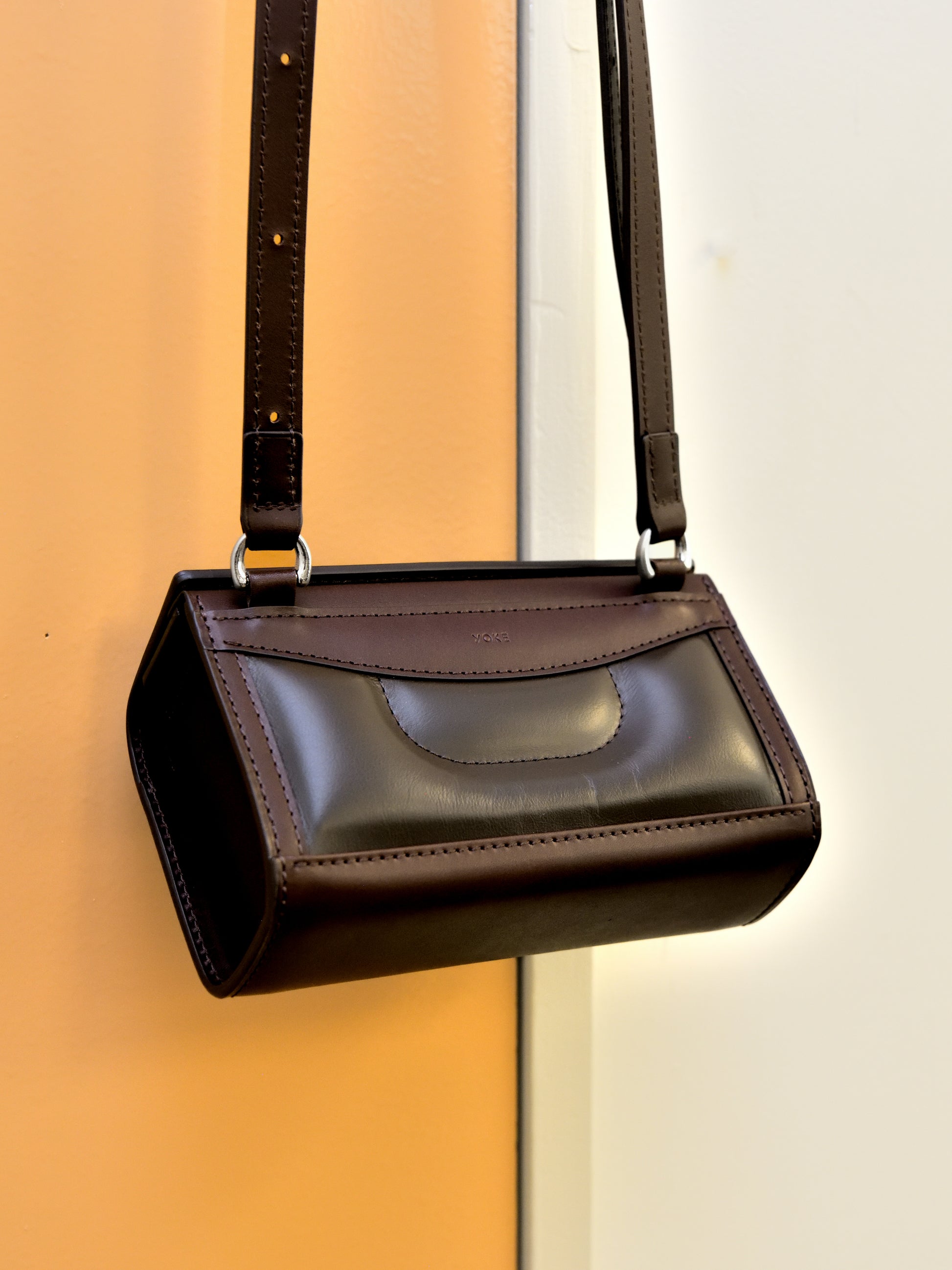 YOKE ヨーク TUCHIYA KABAN Camera Bag YK26FW01402A レザー カウ コラボ BROWN ブラウン 26FW 日本取り扱い 名古屋 丸の内 セレクトショップ THIRD PLACE サードプレイス