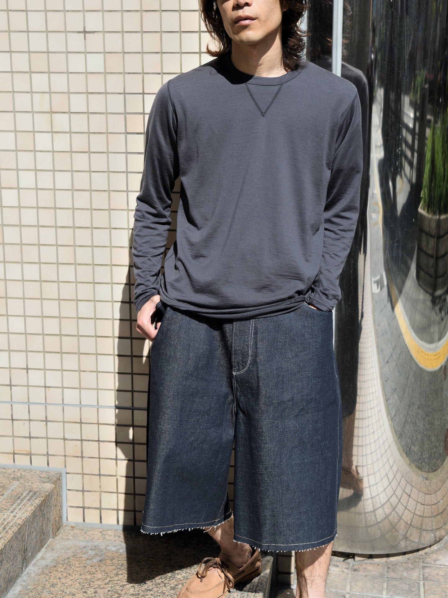 and wander アンドワンダー merino base LS T 574-6964026 メリノウール アウトドア 快適 charcoal チャコール 日本 名古屋 セレクトショップ THIRD PLACE サードプレイス 名古屋 愛知県 東海 セレクトショップ THIRD PLACE サードプレイス