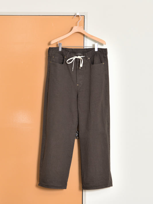 refomed "OLD MAN DUCK PANTS (CHARCOAL)"