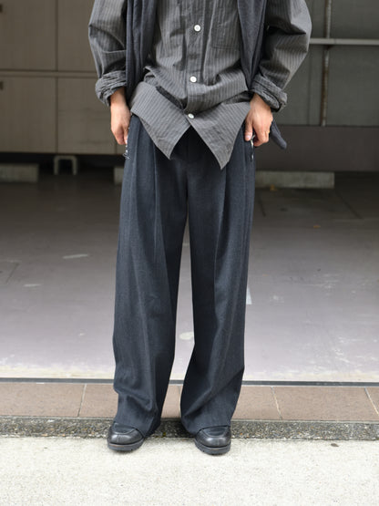 ISSUETHINGS イシューシングス 26b/118-w-00 別注 スラックス BLACK ウール 26AW 愛知県 名古屋 丸の内 ユニセックス セレクトショップ THIRD PLACE サードプレイス