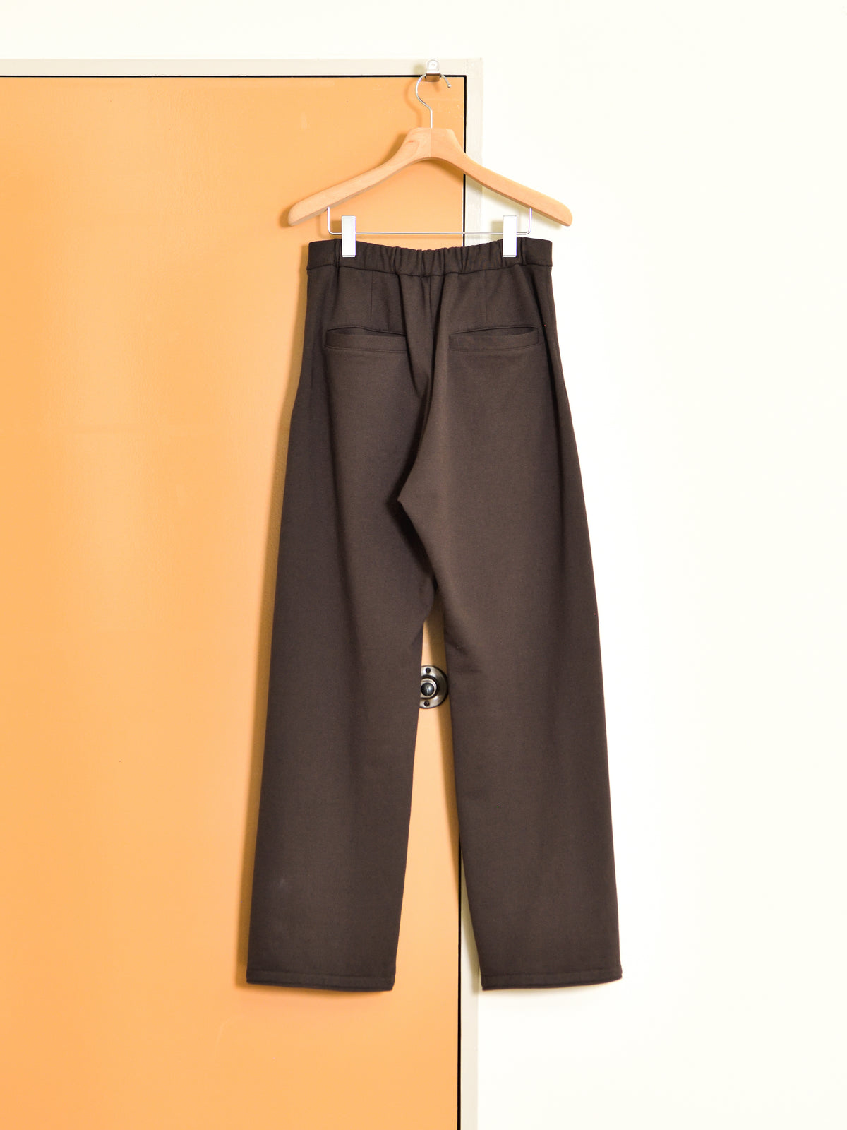 WELL ウェル Room slacks BROWN ブラウン WB26XX02 スウェット スラックス コットン cotton 26aw 春夏 日本取り扱い 名古屋 丸の内 セレクトショップ THIRD PLACE サードプレイス
