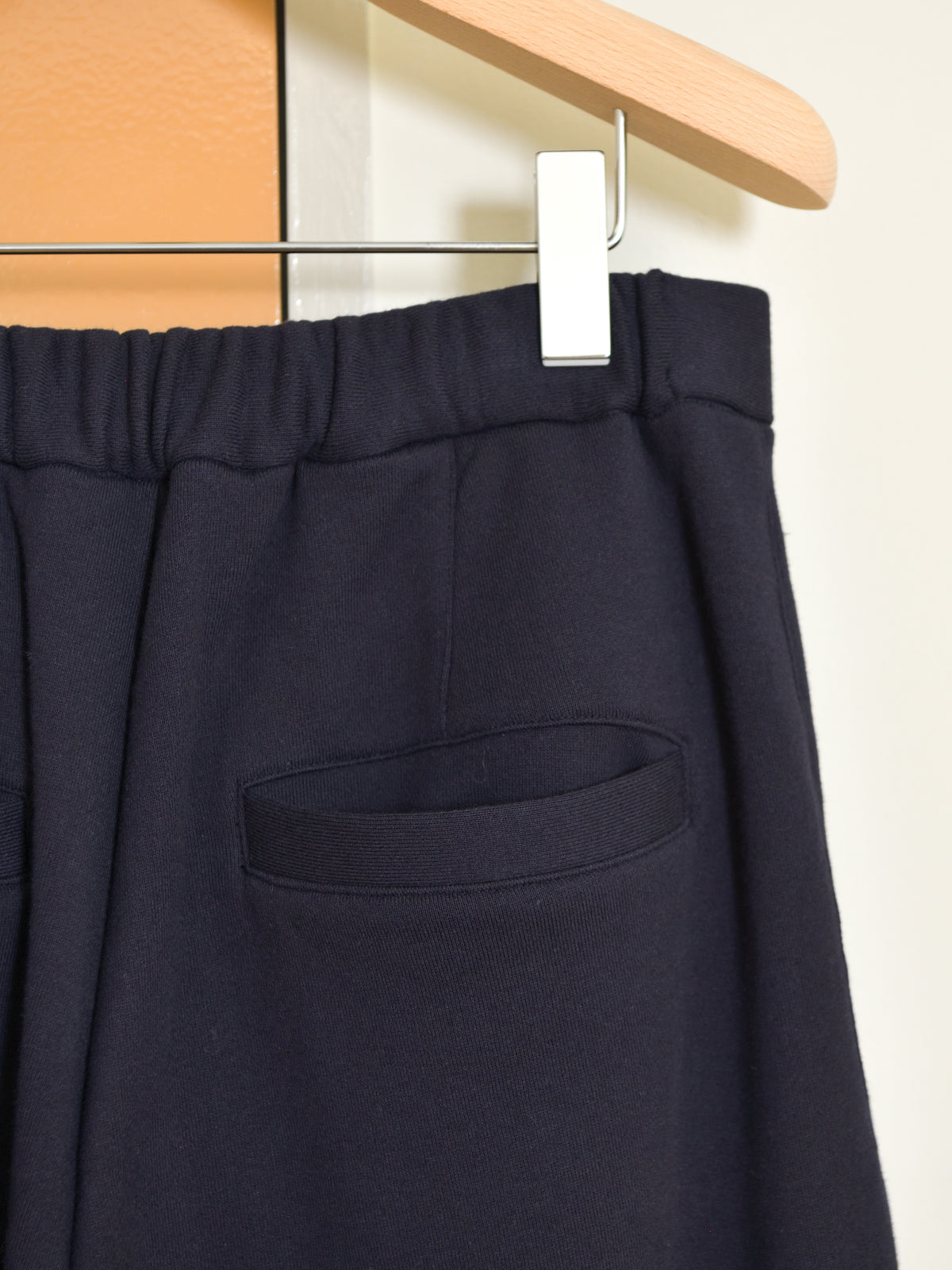WELL ウェル Room slacks NAVY ネイビーWB26XX02 スウェット スラックス コットン cotton 26aw 春夏 日本取り扱い 名古屋 丸の内 セレクトショップ THIRD PLACE サードプレイス