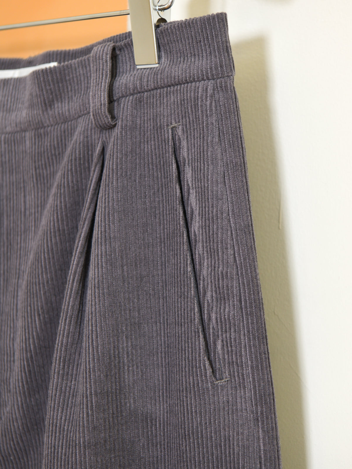 TOZAOU トザオウ Corduroy Pants チャコール グレー CHARCOAL GRAY TOZ-26AW-PA003 コットン COTTON WOOL ウール パンツ スラックス 26aw 春夏 日本取り扱い 名古屋 丸の内 セレクトショップ THIRD PLACE サードプレイス