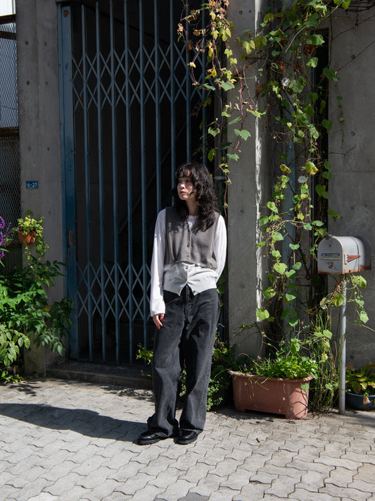 KAYLE "DETACHABLE V-NECK KNIT VEST (TAUPE × L.GRAY)"